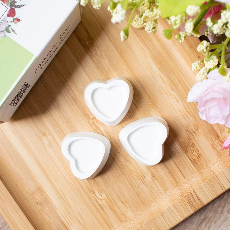 QIDINA 9入 台灣手工小巧飼料珪藻土 除濕珪藻土 - 居家收納/收納盒/儲物盒 - 環保材質 白色