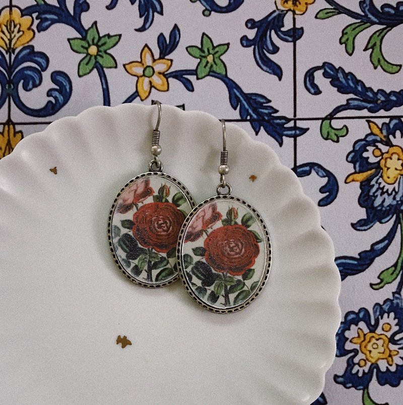 Antique Earrings | Vintage Rose Pattern | CAA085 - ต่างหู - วัสดุอื่นๆ สีแดง