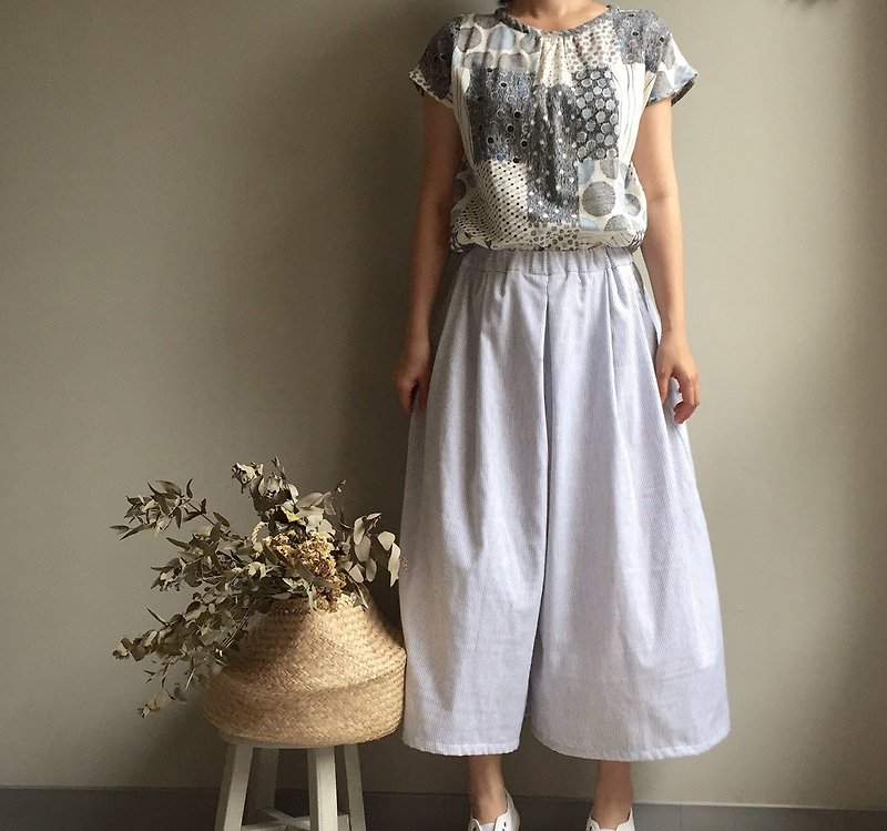 / Clear Sky Miles / White Striped Double Cotton Yarn Wide Pants Skirt Last - Skirts - Cotton & Hemp 