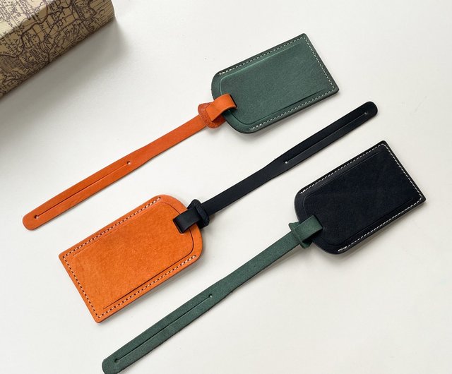 ハンドメイドレザー】第二世代トラベルタグ - オリーブグリーン