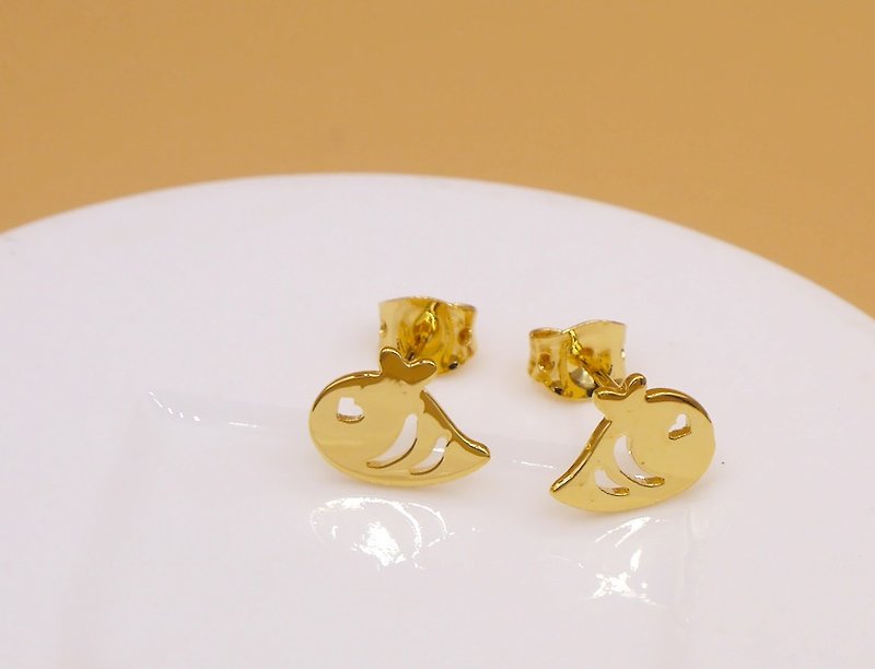 Handmade Little Bee Earring - 18K Gold plated on brass Little Me by CASO jewelry - 耳環/耳夾 - 其他金屬 金色
