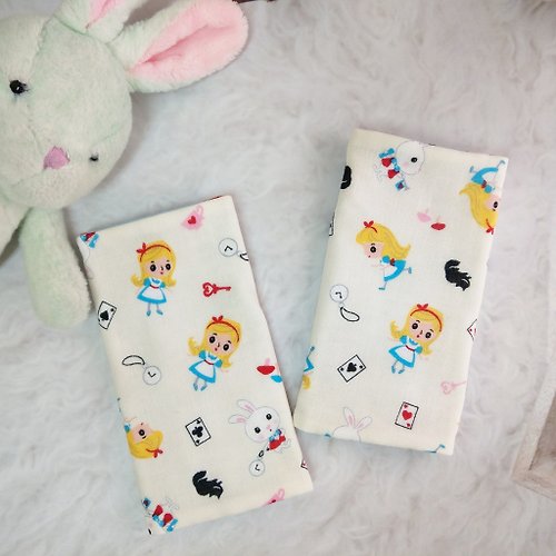 QQ rabbit 手工嬰幼兒精品 彌月禮盒 愛麗絲。雙面揹巾口水巾 (2只/組)