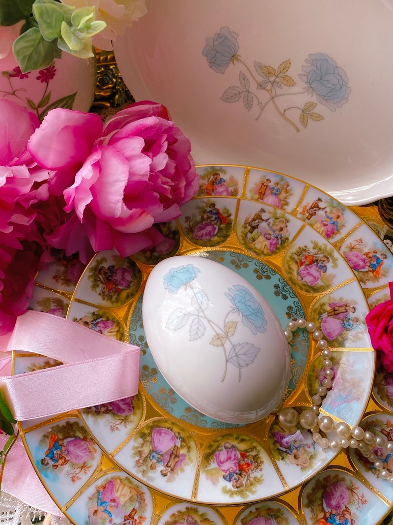 英國骨瓷Wedgwood 藍玫瑰蛋形珠寶盒飾品盒庫存品情人節 禮品 - 其他 - 瓷 多色
