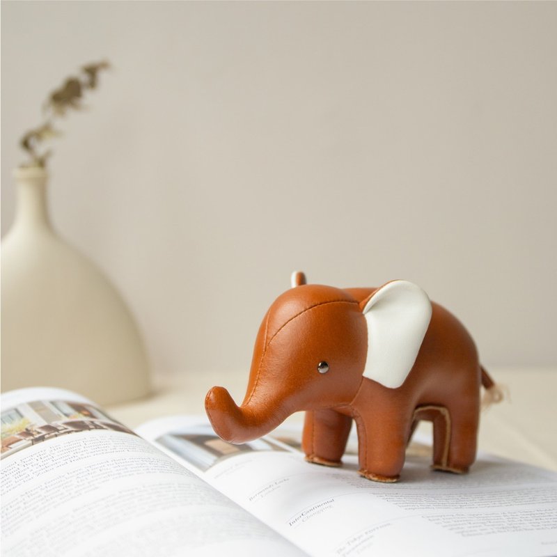 Zuny - Elephant - Paperweight - Items for Display - Faux Leather Multicolor