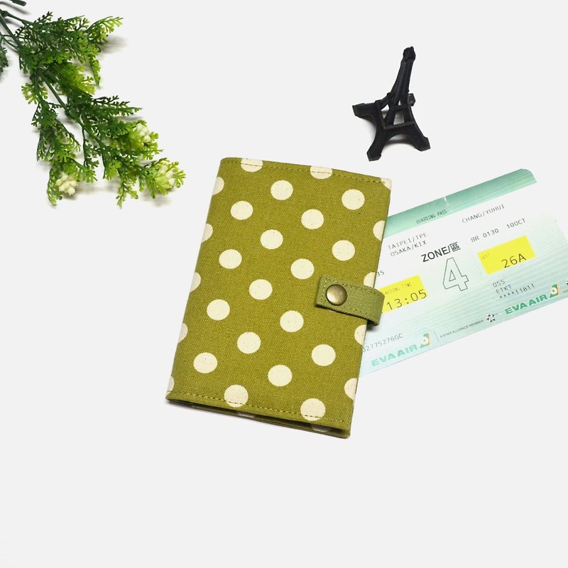 Mustard green with white polka dots  Fabric Passport Cover Passport Holder Case - ที่เก็บพาสปอร์ต - ผ้าฝ้าย/ผ้าลินิน สีเขียว