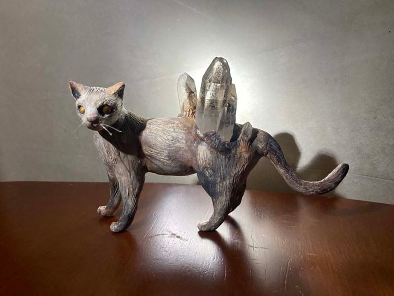 Crystal cat with Natural Crystal Handmade art doll - ตุ๊กตา - คริสตัล สีเทา