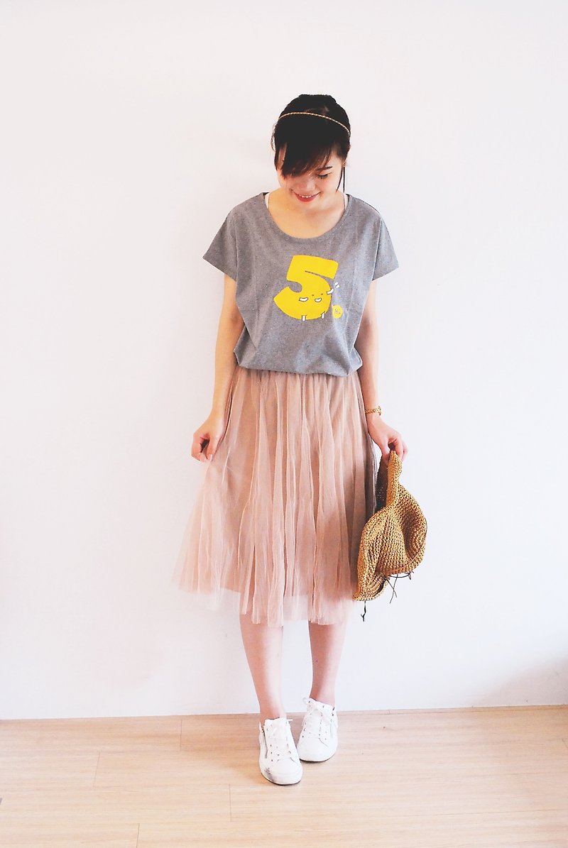 *Mori Shu*陽光Hi5T-shirt(深灰色) - 女裝 短褲/牛仔短褲 - 棉．麻 灰色
