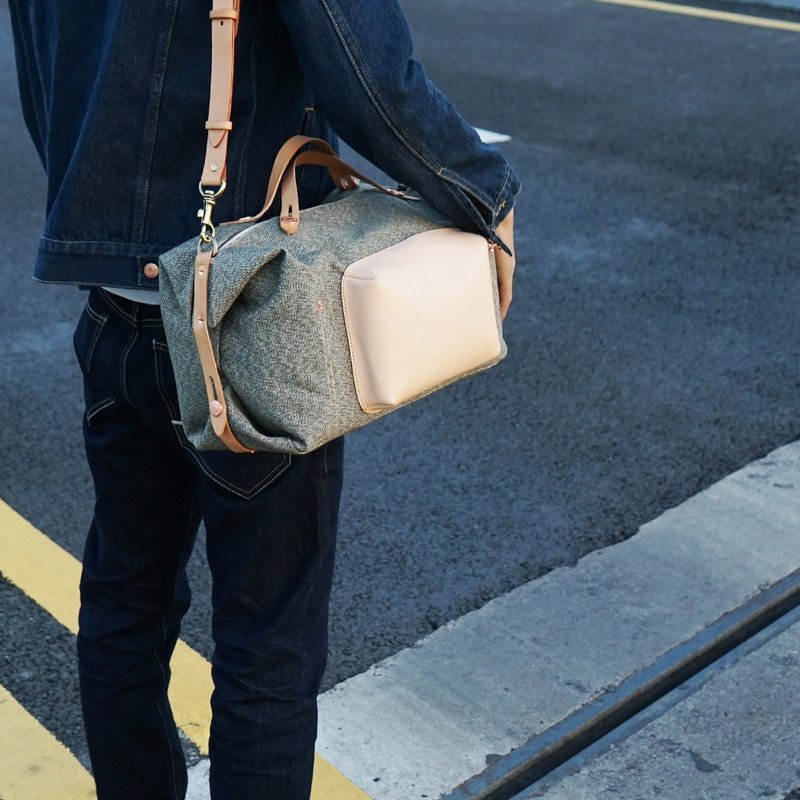 Carpenter line LINE ARTISANAL pepper salt canvas bag short-distance travel bag men and women retro business trip luggage bag - กระเป๋าแมสเซนเจอร์ - ผ้าฝ้าย/ผ้าลินิน สีดำ