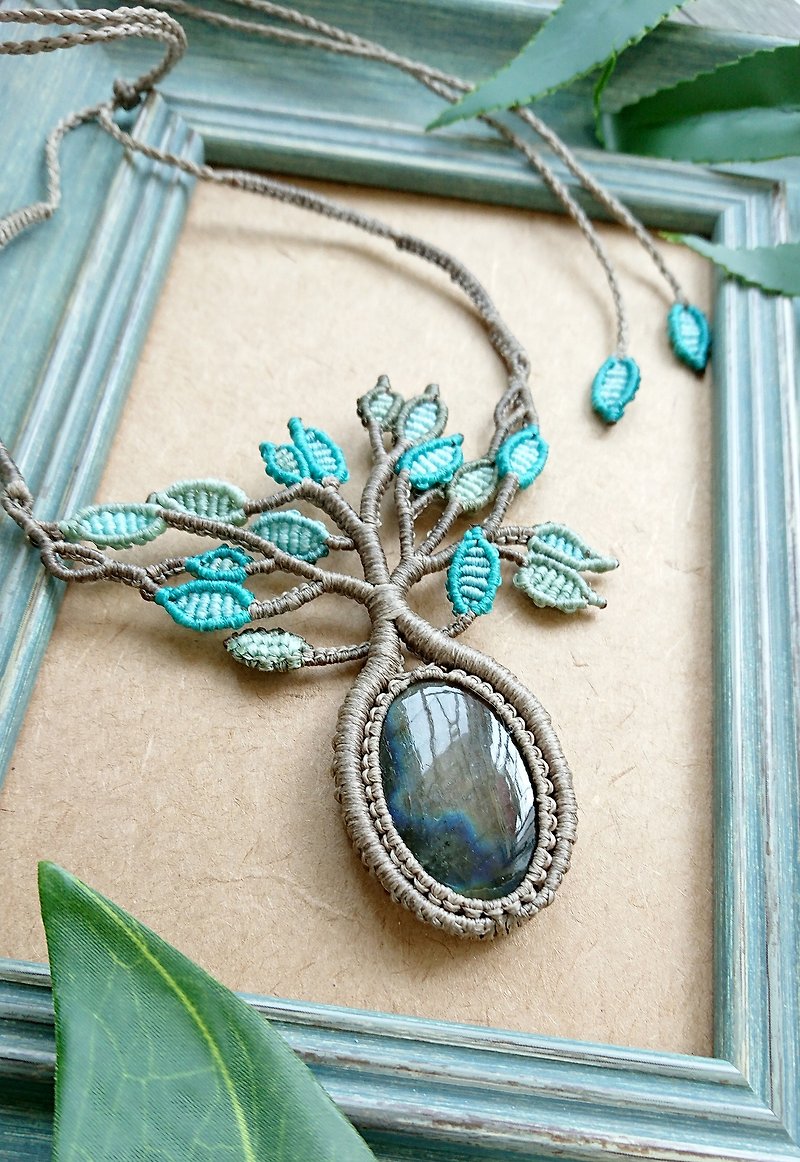 Misssheep N47 - handcrafted macrame tree of life necklace with labradorite - สร้อยคอ - วัสดุอื่นๆ สีนำ้ตาล