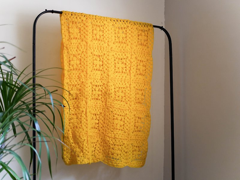 Love at dusk thin woven mat warm country hand-woven antique color blanket blanket bedcover Vintage - Blankets & Throws - Polyester Yellow