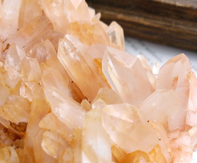 レッドヘマタイトクォーツ マダガスカル産イエローガムフラワー