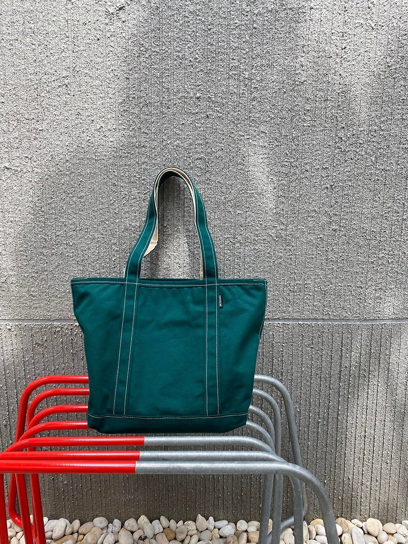 Green Canvas Classic Tote / Shopping bag / 泰國包包 /泰國設計 - 手提包/手提袋 - 棉．麻 綠色