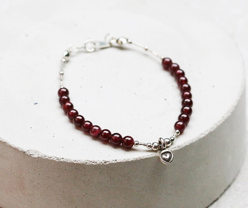 <Galactic Love - Heart rail> red Stone 925 sterling silver bracelets silver jewelry customized light - Bracelets - Gemstone Red