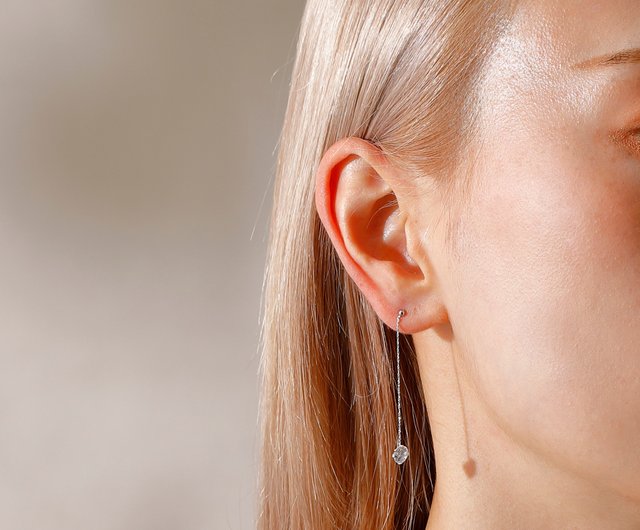 sway-round pierced earring SV ニッケルフリーピアス キュービックジルコニアが揺れるおしゃれなシンプルデザイン シルバー  ロジウム - ショップ in the mirror ピアス・イヤリング - Pinkoi