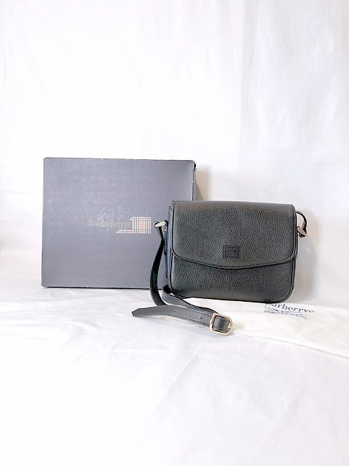 RARE TO GO VINTAGE 日本中古選品店 BURBERRY Black Leather Crossbody Bag 側背包