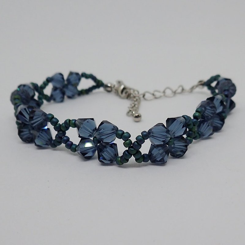 bracelet with SWAROVSKI ELEMENTS - Bracelets - Glass Blue