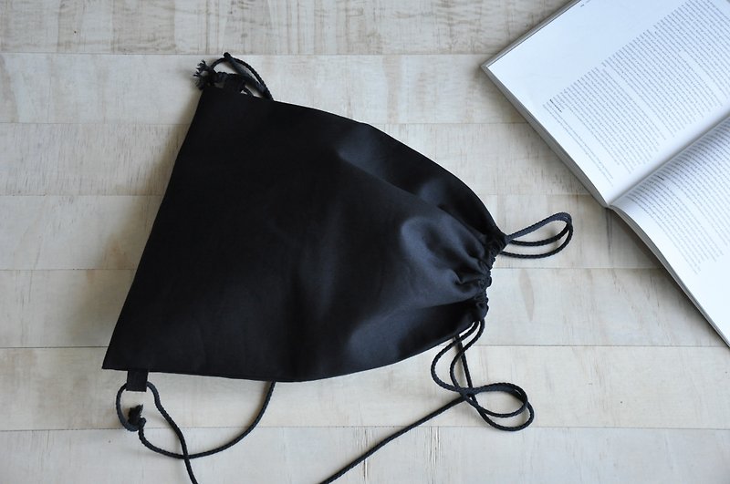 ENDURE / black twill / beam pocket - Drawstring Bags - Cotton & Hemp Black