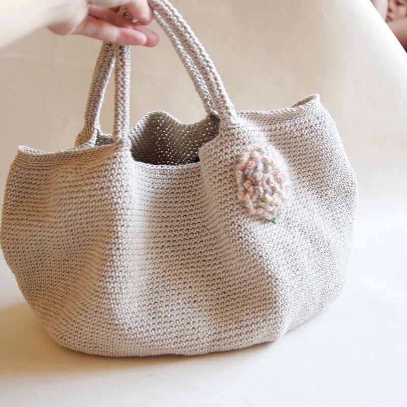 Wool knitting handmade gift, gorgeous hydrangea/fireworks flax color Taiwan ramie hand knitted bag - กระเป๋าถือ - วัสดุอื่นๆ สีกากี