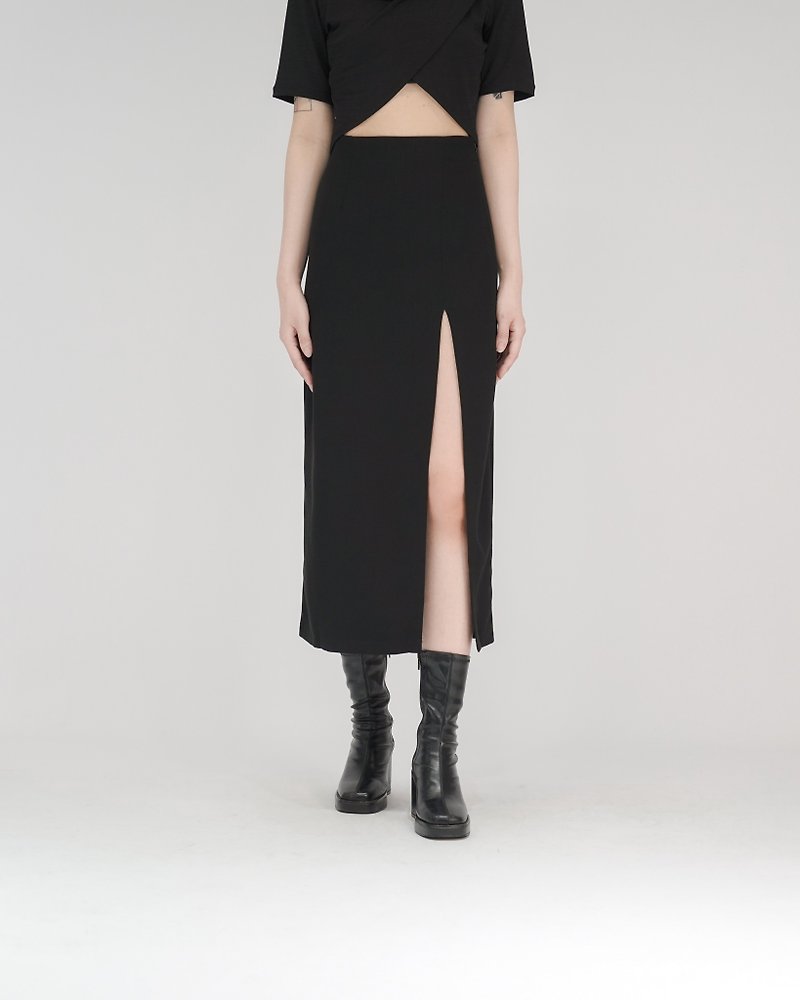 MUKK DESIGN slit skirt - Skirts - Polyester Black