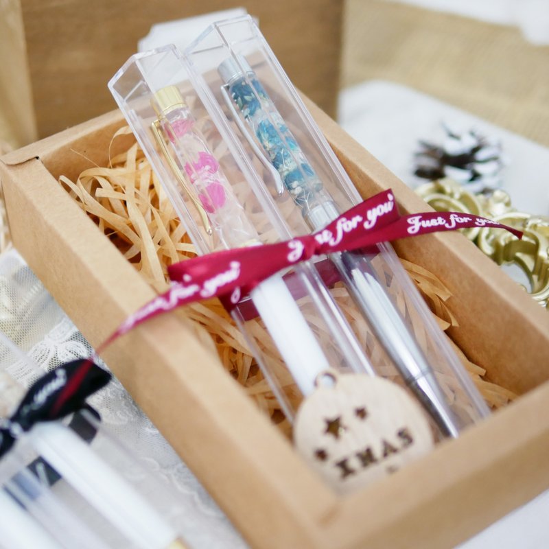 Floating flower pen gift box - ช่อดอกไม้แห้ง - วัสดุอื่นๆ หลากหลายสี