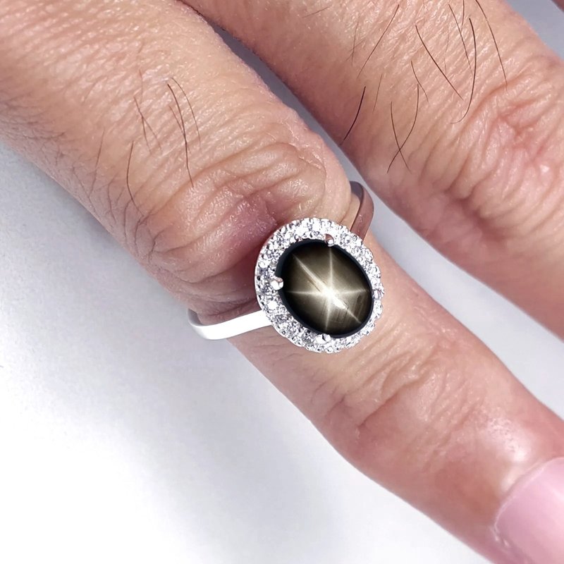 9 x 7 mm. Star Black Natural sapphier ring silver sterling size 7.0 free resize - 戒指 - 純銀 黑色