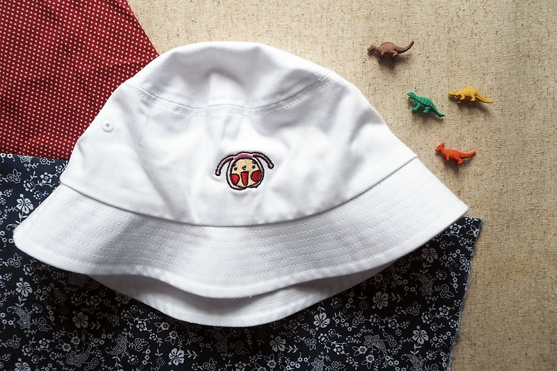 HoHo Embroidered Hat (White) - หมวก - ผ้าฝ้าย/ผ้าลินิน ขาว