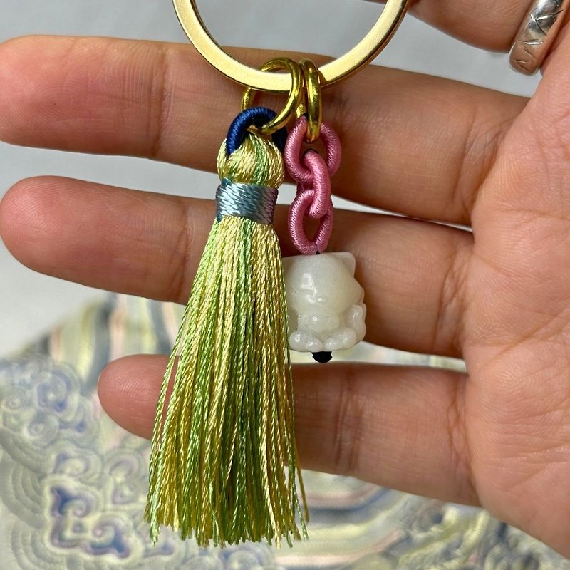 Handmade Tassel [Keychain Ornaments] \Bodhi Root/Nine-Tailed Fox Unique - ที่ห้อยกุญแจ - วัสดุอื่นๆ 