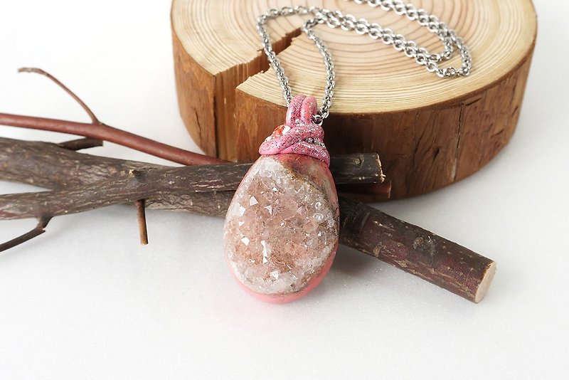 Sparkling Clear Big Pink Indonesia Druzy Stone Pendant Necklace - Necklaces - Gemstone Pink