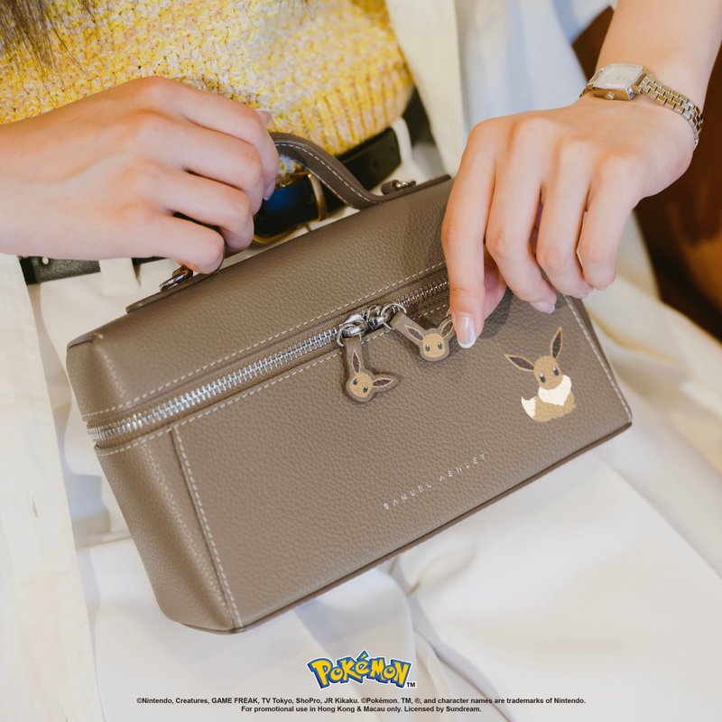 【寶可夢特別版系列】Pokémon皮革斜挎化妝包 - 松露啡色 伊布 - 側背包/斜背包 - 真皮 咖啡色