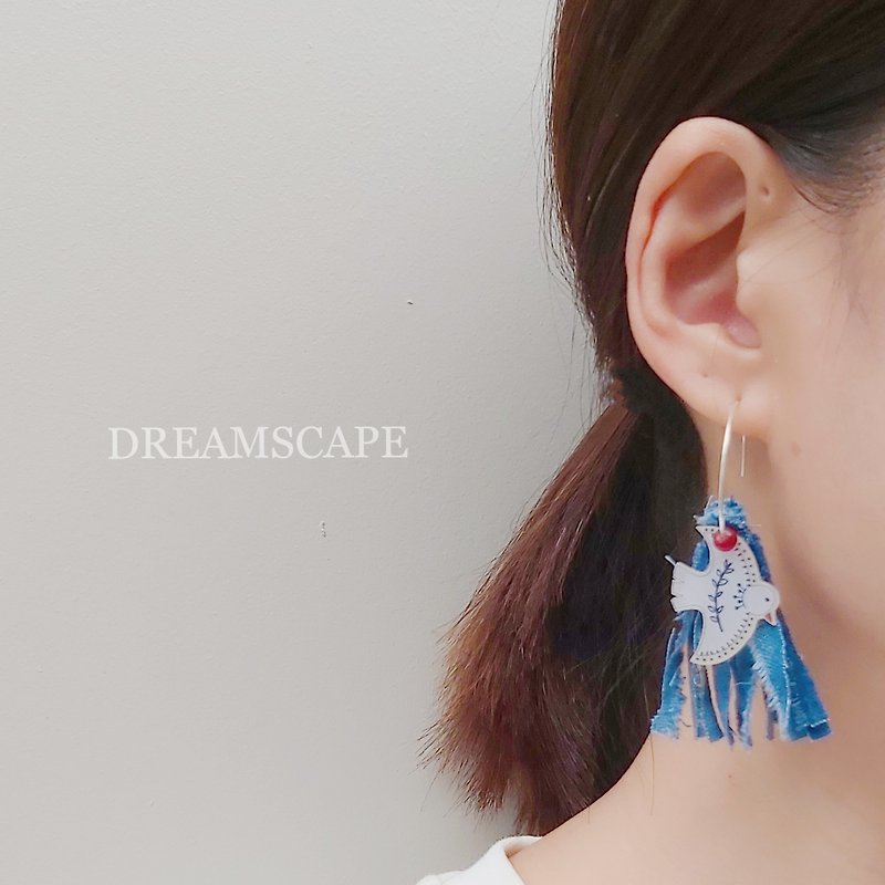 Indigo Dye Dove handmade hook silver tassels earrings 藍染和平白鴿流蘇耳環 - Earrings & Clip-ons - Cotton & Hemp Blue