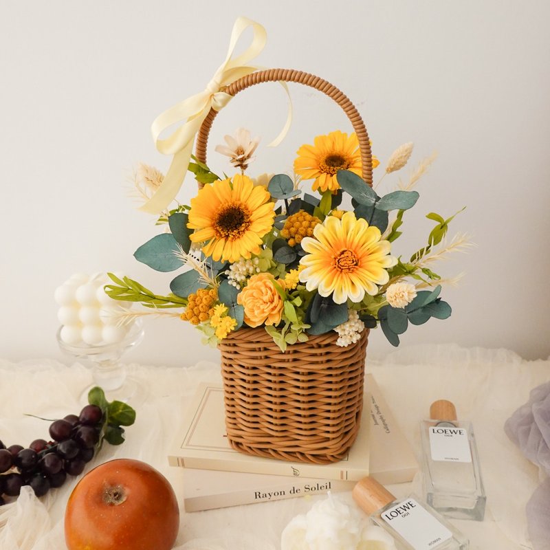 Rattan bamboo basket with preserved flowers-sunflowers - Dried Flowers & Bouquets - Plants & Flowers Orange