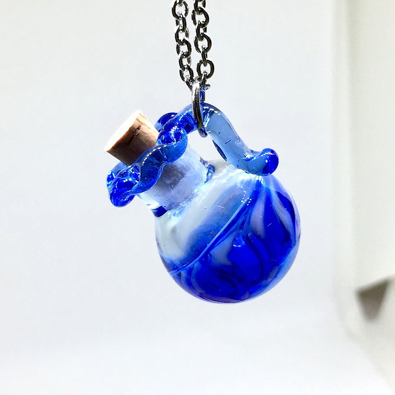 湛藍色的海洋琉璃香氛瓶 - 香氛/精油/擴香 - 玻璃 藍色