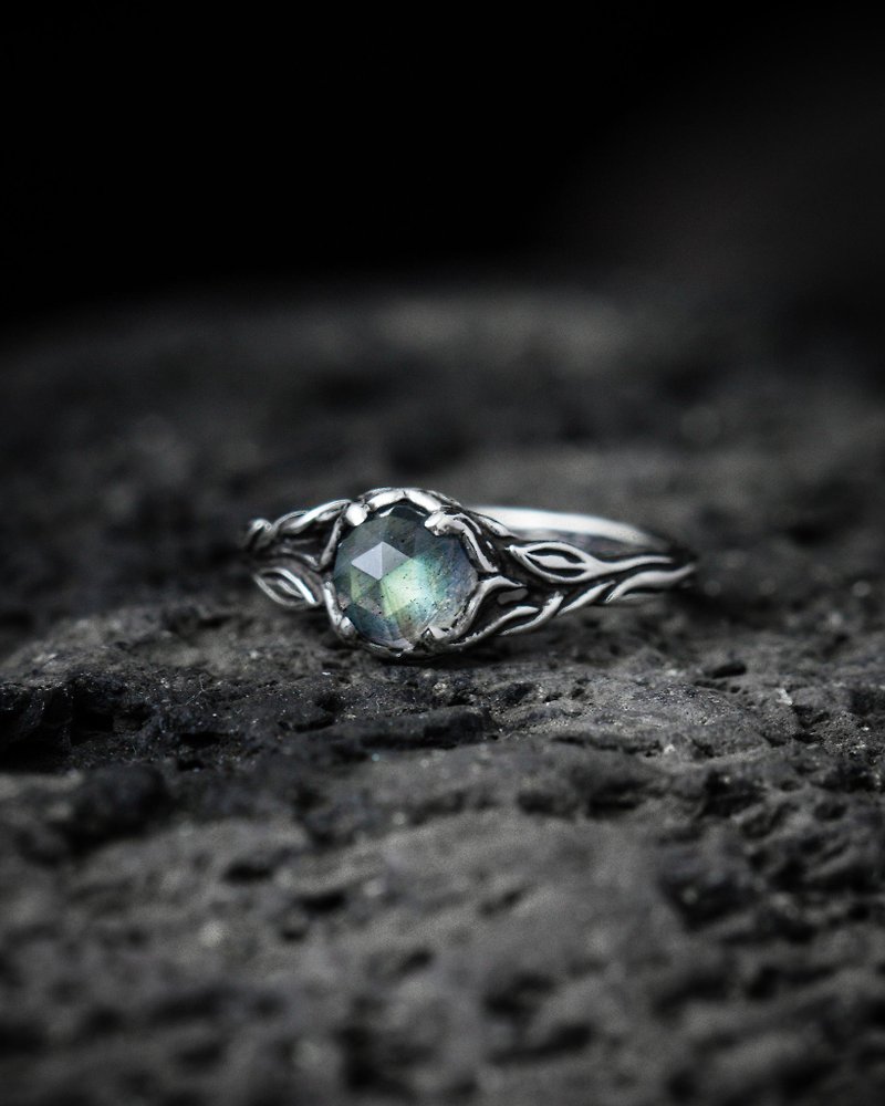 純銀 戒指 銀色 - Labradorite ring Tika | silver engagement ring | anniversary ring nature jewelry