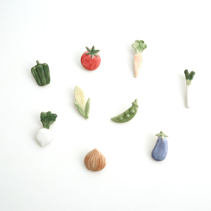 Vegetable pin brooch - Brooches - Porcelain Red