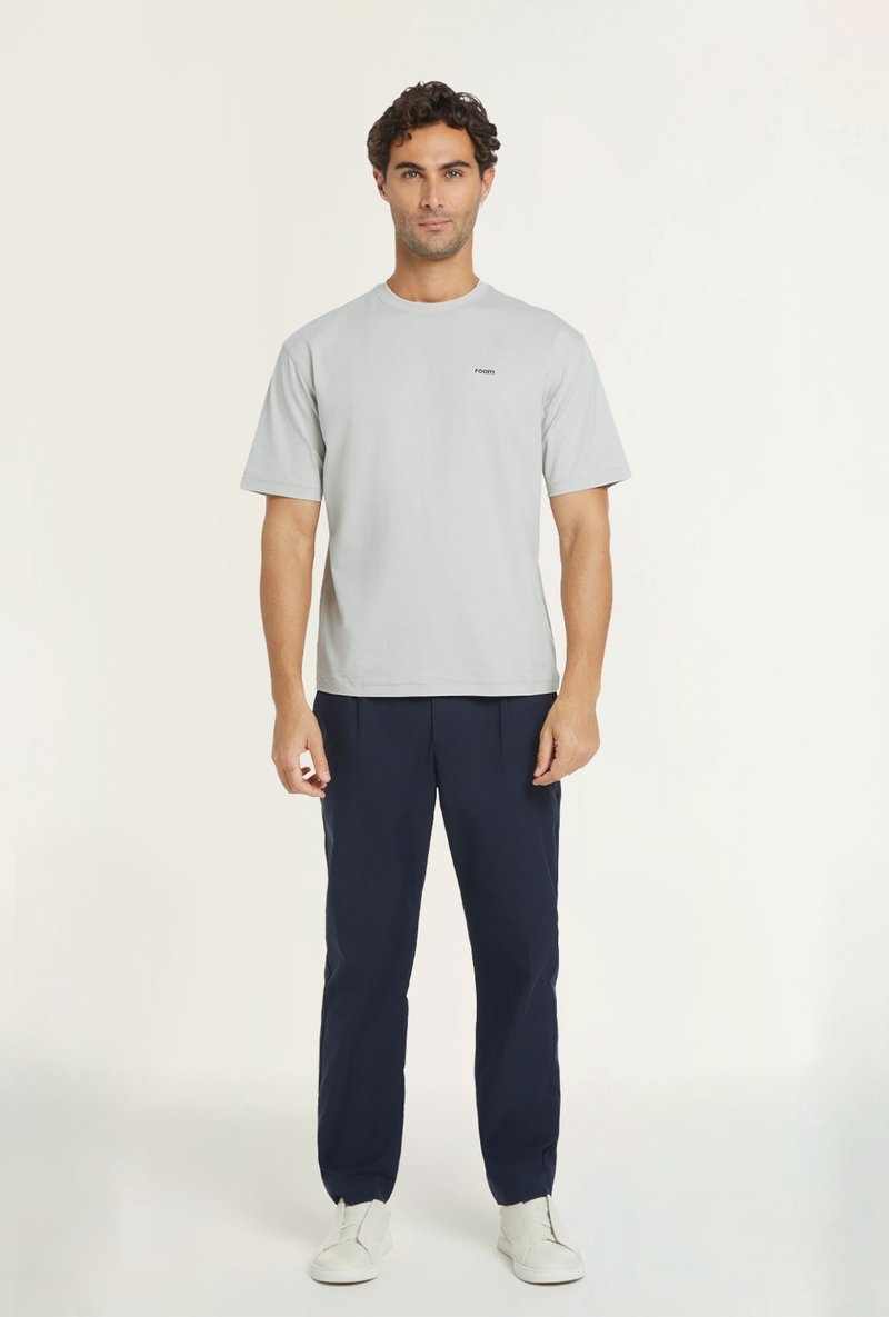 OLIVER - Relaxed-Fit Sorona T-Shirt - เสื้อยืดผู้ชาย - วัสดุอื่นๆ หลากหลายสี