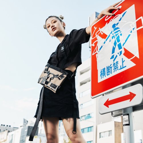 ORIBAGU ORIBAGU 摺紙包 卡其公鹿頭骨 貼身小包
