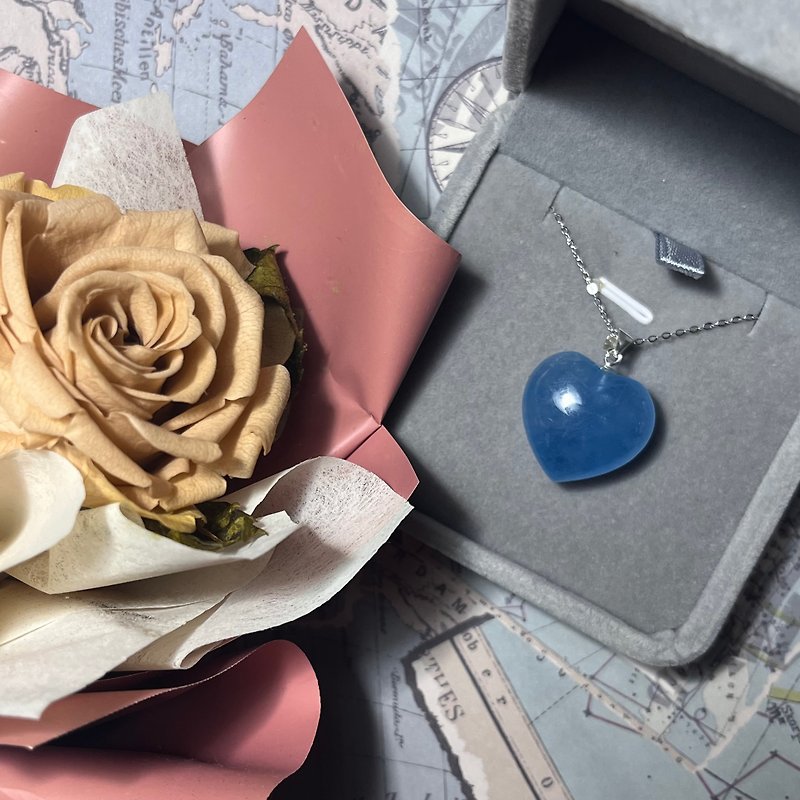 [Waiwaixi Crystal] Aquamarine heart-shaped crystal necklace - Necklaces - Gemstone Blue