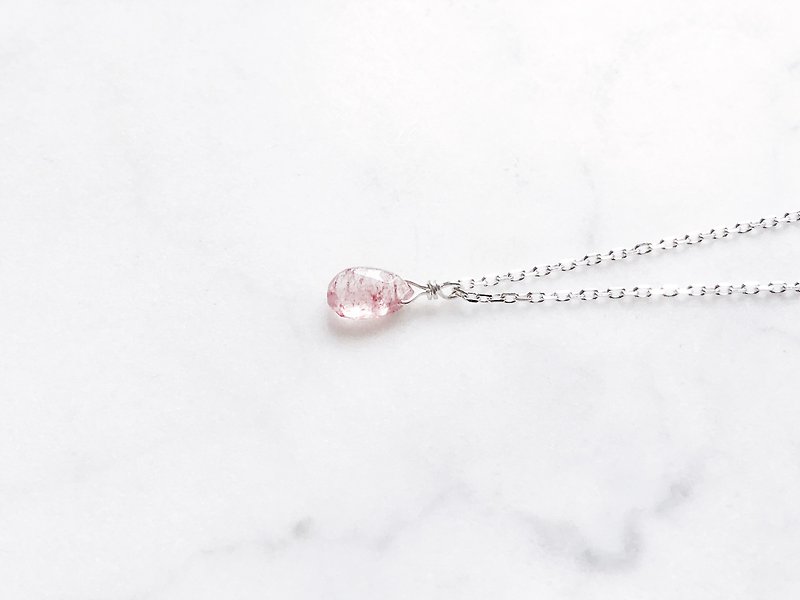 ::Silver Mine Series - Limited Edition :: Strawberry Crystal Sterling Silver Shimmer Cutting Clavicle Chain - สร้อยคอทรง Collar - เงินแท้ 