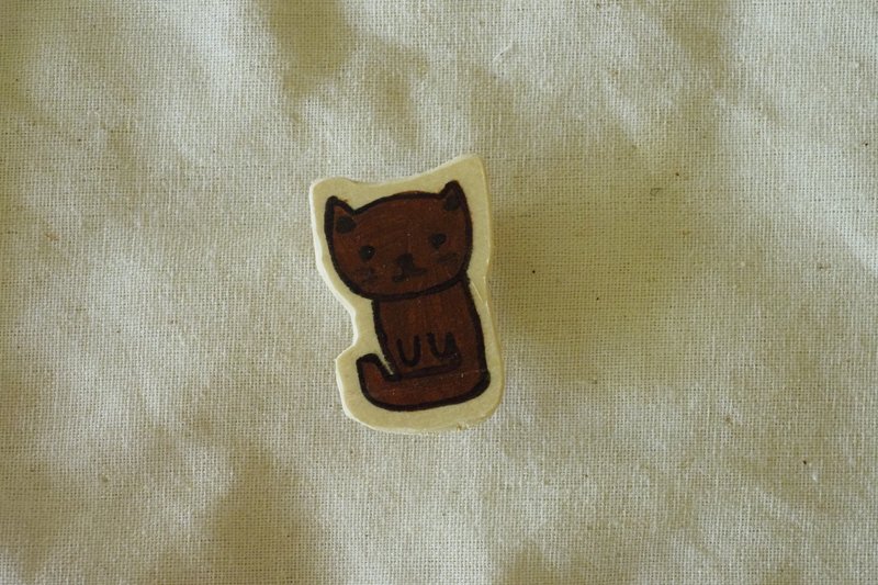 Standing Cat Handmade Wooden Pin - Brooches - Wood Brown