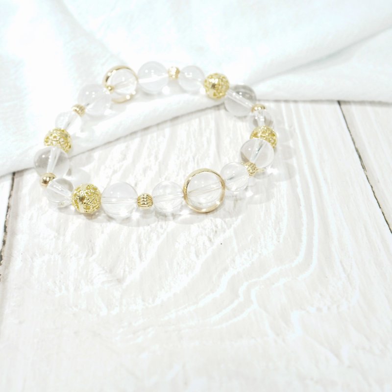 [DIY Handmade] Homemade design with 14k gold plated with pearl white hand crystal bracelet / customized - Bracelets - Other Materials White