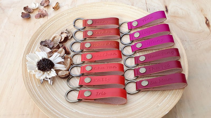 Hoop button keychain│Vegetable tanned leather, hand-dyed and brandable - ที่ห้อยกุญแจ - หนังแท้ สีนำ้ตาล