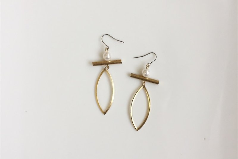 Cross pearl earrings brass molding - Earrings & Clip-ons - Gemstone Gold