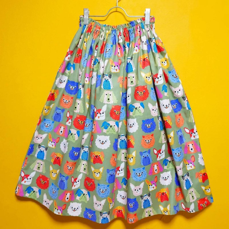 【Made to order】 Happy many dogs  skirt GREEN / made in JAPAN / USA fabric SS 23 - Skirts - Cotton & Hemp Green