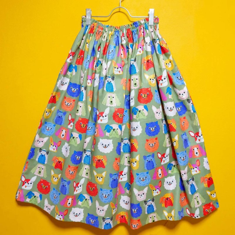 【Made to order】 Happy many dogs  skirt GREEN / made in JAPAN / USA fabric SS 23 - กระโปรง - ผ้าฝ้าย/ผ้าลินิน สีเขียว