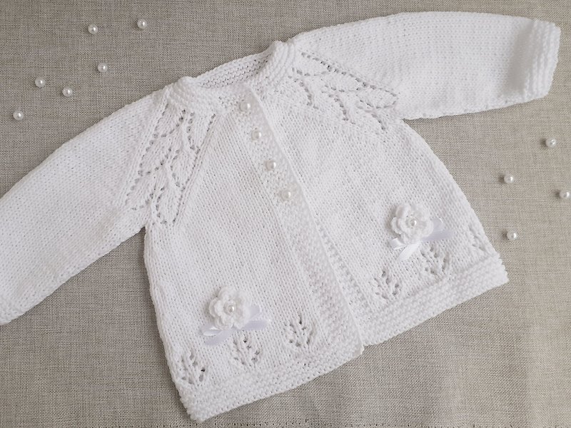 white cardigan baby girl, hand knittrd baptism sweater girls, christening cardi - 男/女童裝 - 棉．麻 白色