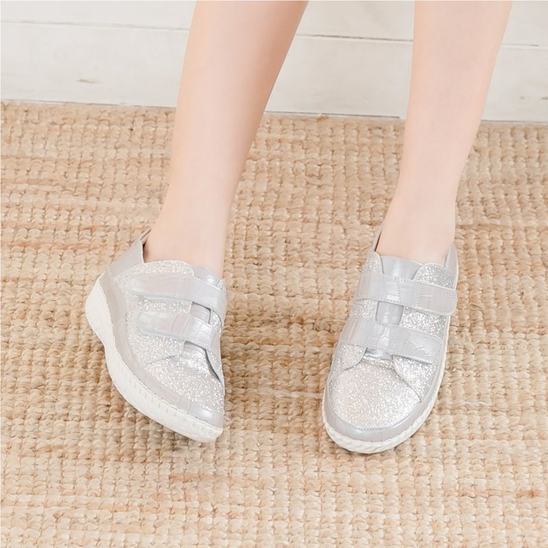 Leather Star Yarn Magnet Thick Bottom Air Cushion Balloon Casual Shoes (Star Diamond Silver) - รองเท้าลำลองผู้หญิง - หนังแท้ สีเงิน