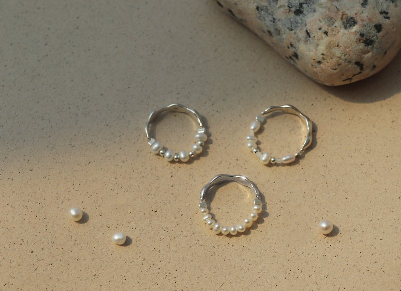 Half I sterling silver half pearl ring - แหวนทั่วไป - ไข่มุก สีเงิน