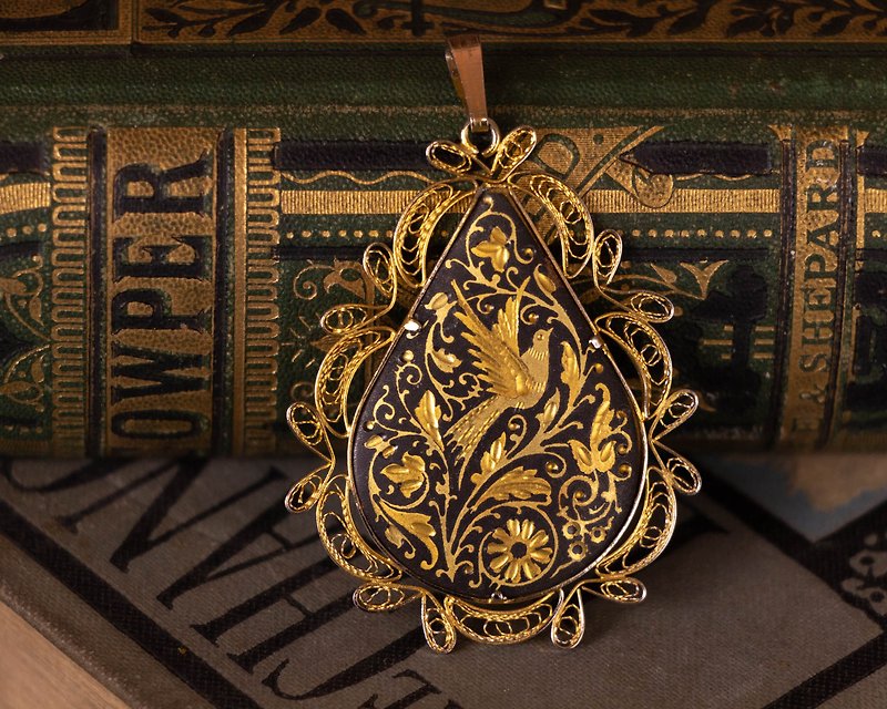Spanish Antique Damascus 24K Gold Inlay Craft Flower and Bird Totem Filigree Trimming Gold-plated Water Drop Pendant - สร้อยคอ - ทอง 24 เค สีทอง