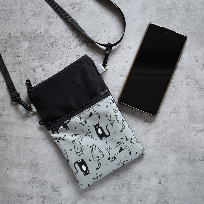 Travel waterproof cross-body mobile phone bag_illustration black cat - Messenger Bags & Sling Bags - Nylon Black