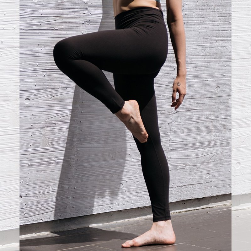 MIRACLE │ Raven Dark Yoga Pants - Women's Sportswear Bottoms - Polyester 